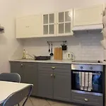 Lion - Free Parking Apartment *