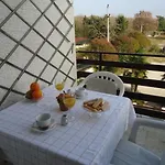 Lion - Free Parking Apartment *