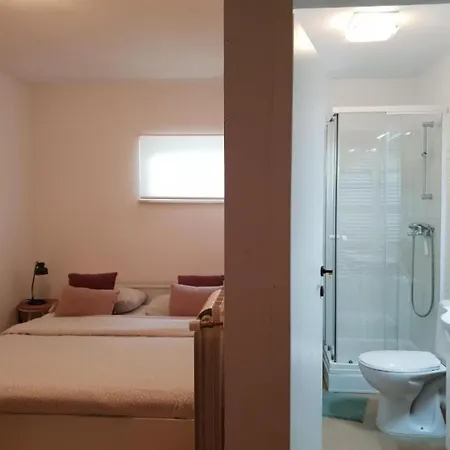 Lion Apartman *